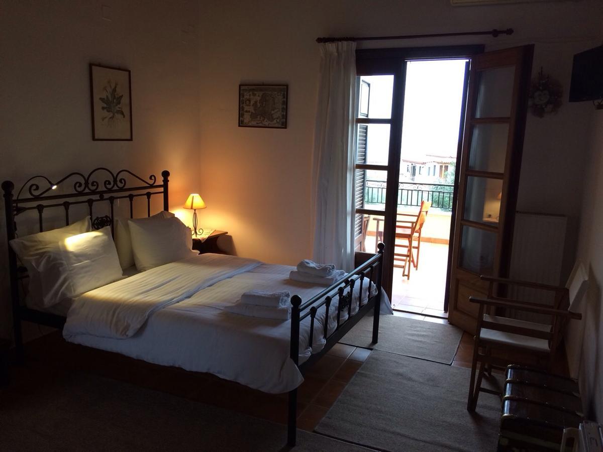 Alexandraki Rooms Poulithra Exterior photo